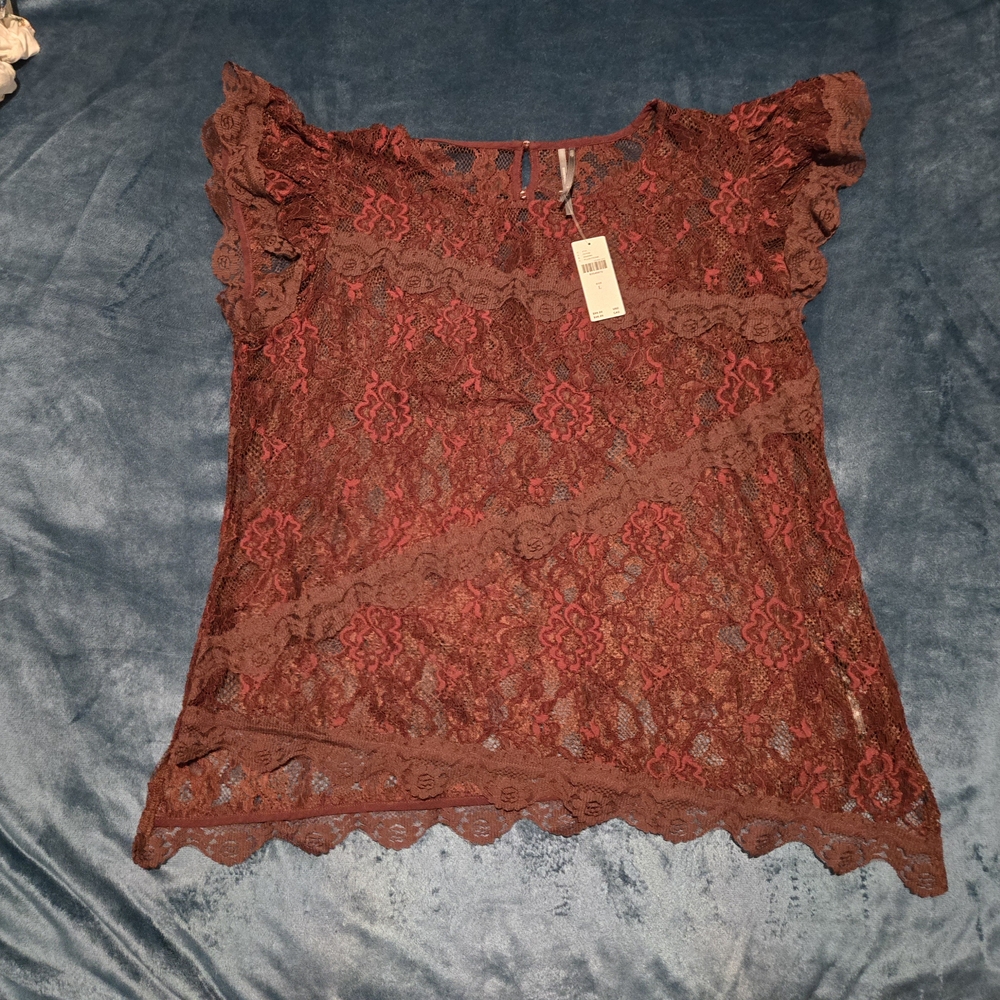 Lace Flutter Sleeve Top - Burgundy